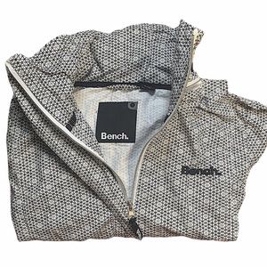 BENCH BLACK & WHITE PATTERN LIGHTWEIGHT SPRING ZIP UP JACKET WOMENZ SIZE SMALL